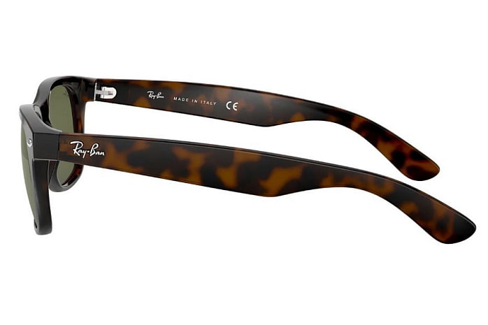 Солнцезащитные очки Ray-Ban RB 2132 902 — вид сбоку