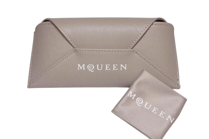 Футляр Alexander McQueen AM 0534S 005