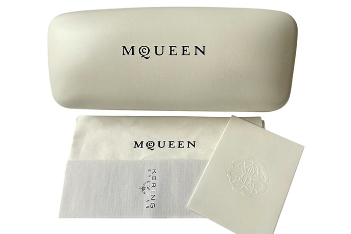 Футляр Alexander McQueen AM 0469S 001