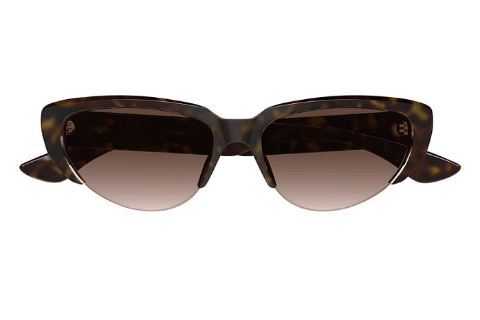 Солнцезащитные очки Alexander McQueen AM 0533S 002 — фронтальный вид