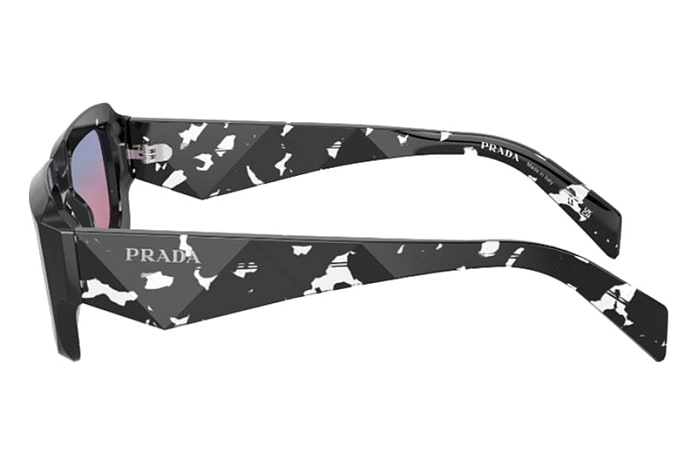 Солнцезащитные очки Prada PR 27ZS 15O-60E — вид сбоку